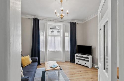 Helensburgh Apartment | Bay Apartment