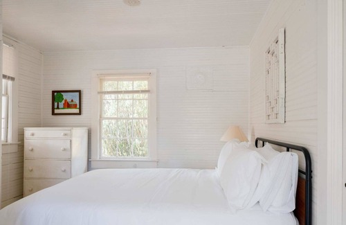 Point Clear House | Bay Cottage Scenic Retreat