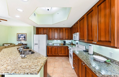 Royal Harbor Cottage | Bay Dreamer Cottage at Naples Bay Resort
