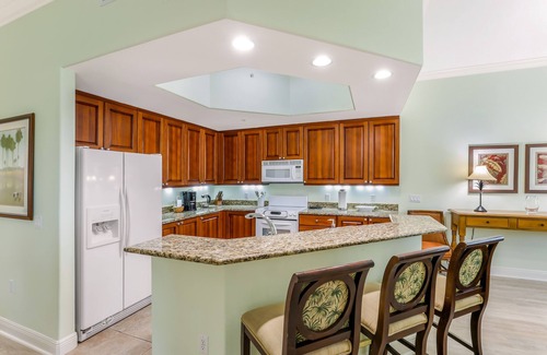 Royal Harbor Cottage | Bay Dreamer Cottage at Naples Bay Resort