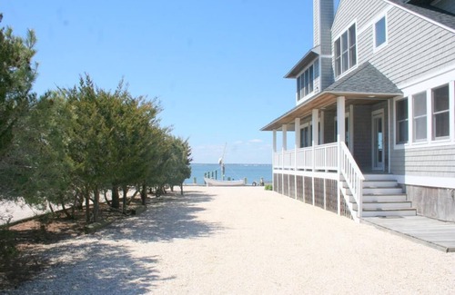 Loveladies House | Bay Front Home in Loveladies 44267