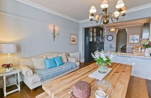 Beaumaris House | Bay House