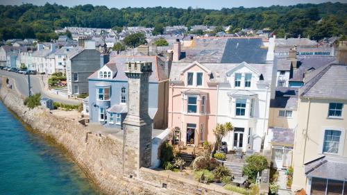 Beaumaris House | Bay House