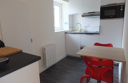 Penvenan Apartment | Bay of Perros Guirec, Bréhat in Port Blanc beautiful T1 WIFI magnificent sea view