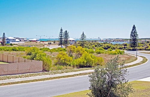 Jurien Bay House | Bay Sanctuary: 4 BR, 2 BA House in Jurien Bay, Sleeps 8