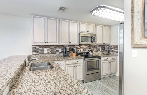 Tybee Island Condo | Bay View Villas 107 | Waterfront, Community Pool