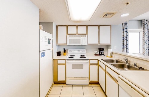 Crescent Beach Hotel | Bay Watch 0411