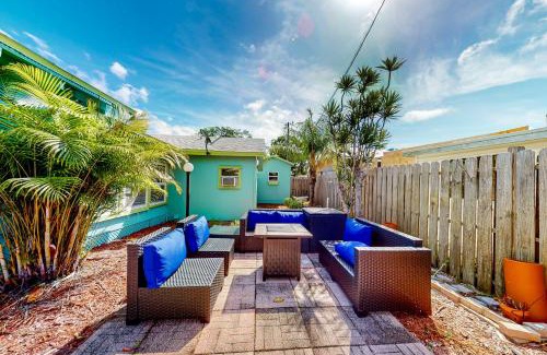 Goodland House | Bayfront Bliss Retreat