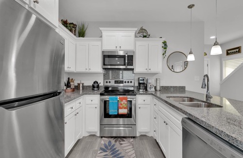 Port Isabel House | Bayfront Home, Shared Pool/Spa, Gazebo, Playground