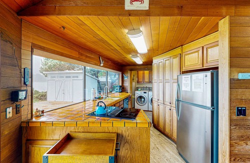 Bayshore House | Bayfront Home with Water Views, Free WiFi, and Firepit - Near Town & Beaches
