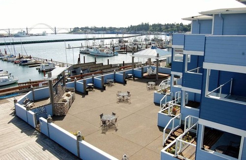 Historic Bayfront Condo | Bayfront Upscale Condo on the Oregon Coast in Newport