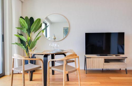 Armacao de Pera Apartment | Bayline Cond - Sea View - SPA - Pool - GYM - Truta BY BEDZY