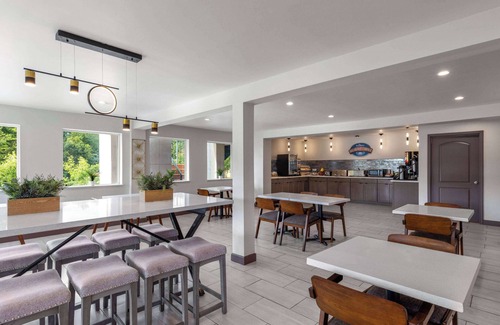 Dothan Hotel | Baymont by Wyndham Dothan