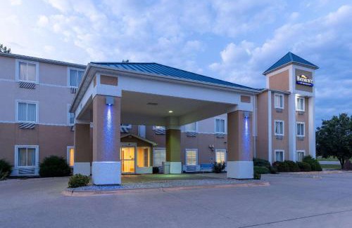 Kirksville Hotel | Baymont by Wyndham Kirksville University Area