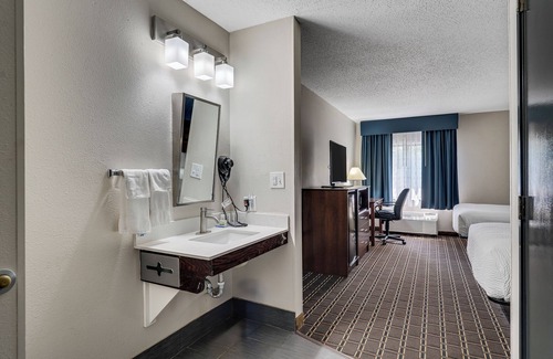 Onalaska Hotel | Baymont by Wyndham La Crosse/Onalaska