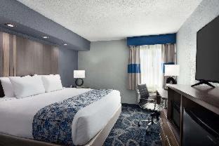 Shawnee Hotel | Baymont Inn & Suites Shawnee