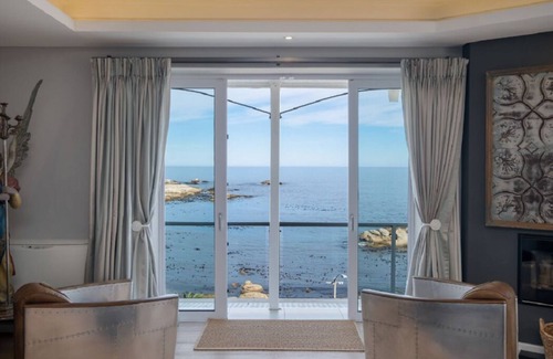 Camps Bay Apartment | Bayside Apartments.