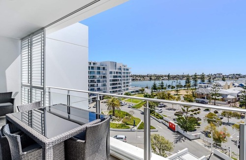 Mandurah Apartment | Bayview 701 - 2 Bedroom Apartment