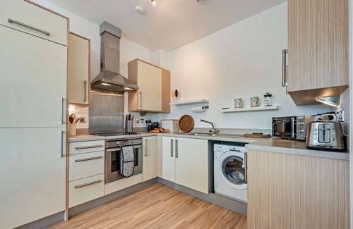 Crynant Apartment | Bayview Apartment - Machynys
