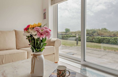 Crynant Apartment | Bayview Apartment - Machynys