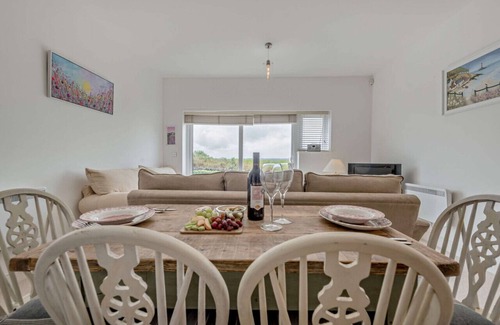 Crynant Apartment | Bayview Apartment - Machynys