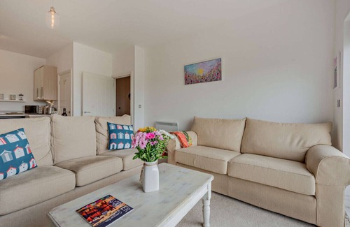 Crynant Apartment | Bayview Apartment - Machynys