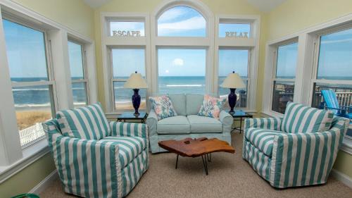Duck House | BB14, Heart Of Duck- Oceanfront, Ocean Views, Elevator, Private Beach Walkway