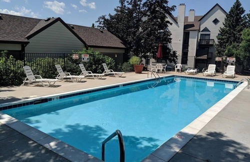 Englewood Apartment | BC71276 Awesome Studio