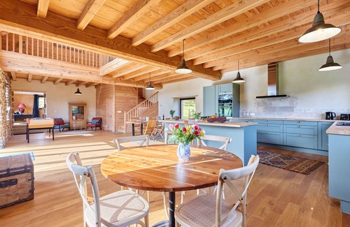 Saint-Aubin-de-Terregatte House | Beautiful private villa for 6 people with WIFI, TV, terrace, pets allowed and parking