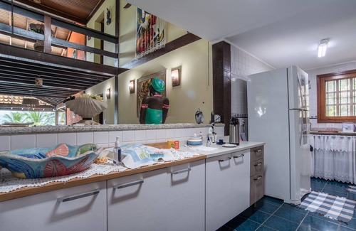 Praia da Fortaleza House | Beautiful luxurious beachfront house on Praia da Fortaleza in Ubatuba.