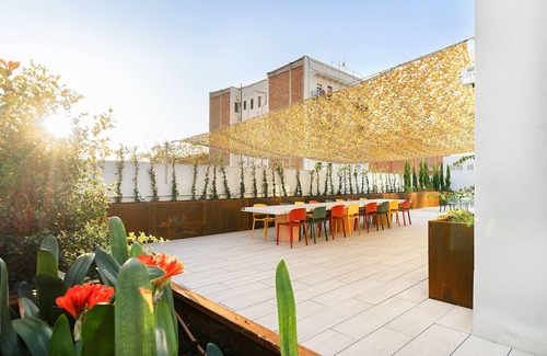 Poblenou Apartment | BEACH ACCOMMODATION FOR MASTERS AND MBA STUDENTS | TERRACE STUDIO KITCHENETTE