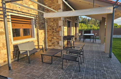 Mino Villa | BEACH AND NATURE HOUSE 20 MINUTES AWAY FROM LA CORUÑA