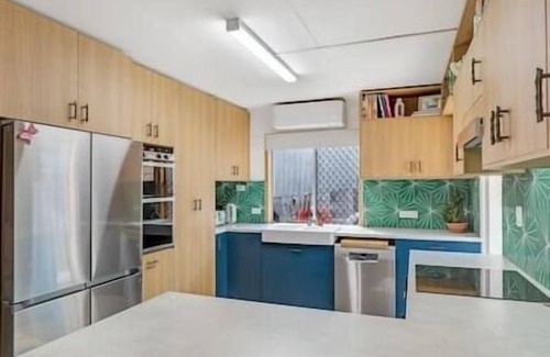 Point Lookout Apartment | Beach Baby + Close to Cylinder Beach