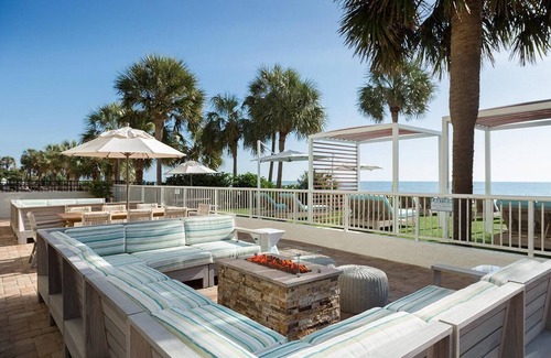 Golden Mile Apartment | Beach Bum Haven 2nd Flr Oceanfront with Breakfast