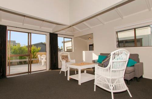 Whangamata House | Beach Central - Whangamata Holiday Home