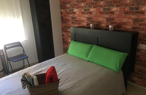 La Linea de la Concepcion House | Beach, City & Gibraltar (Shared Apartment)