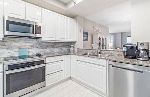 Ono Island Condo | Beach Colony Tower 4B - Indoor Pool - HASSLE-FREE CHECK OUT