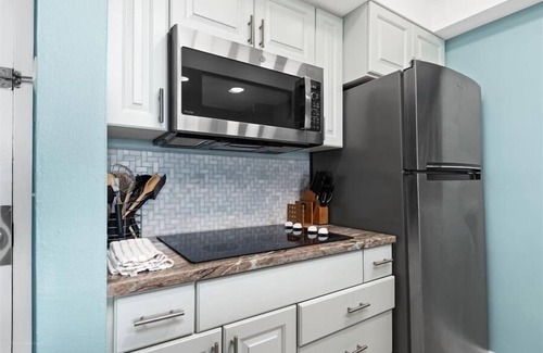 Hutchinson Island South Condo | Beach Condo/Island Beach Resort/No Cleaning Fee/Condo 307