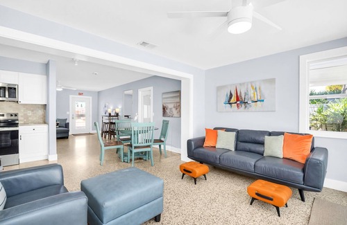 Indian Rocks Beach House | Beach Cottage Pool/Spa Golf Cart Pets OK