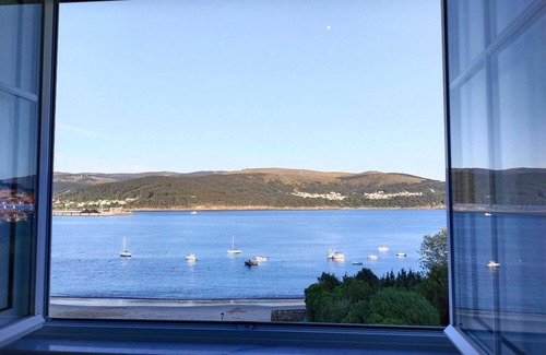 Corcubion Condo | BEACH FOOT PENTHOUSE