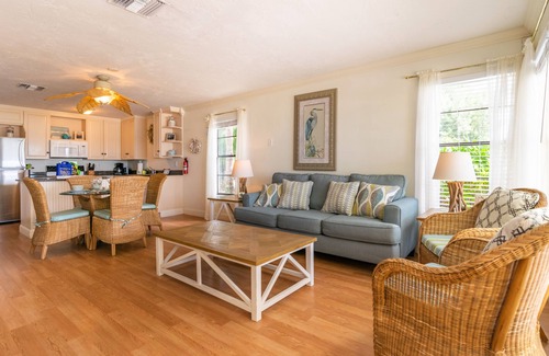 Ilexhurst House | Beach Front 4 Units at Four Beach Lovers All Units