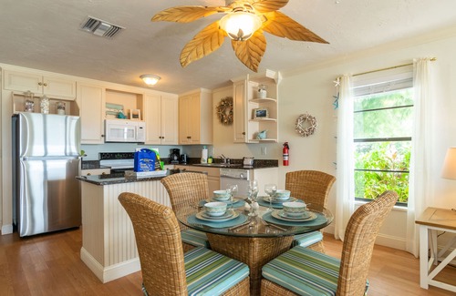 Ilexhurst House | Beach Front 4 Units at Four Beach Lovers All Units