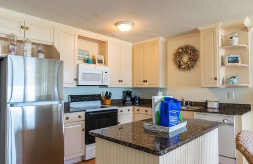 Ilexhurst House | Beach Front 4 Units at Four Beach Lovers All Units