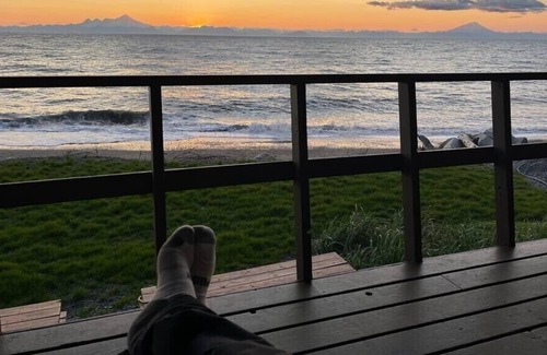 Happy Valley Cabin | Beach Front Alaskan Lodge with 10 rooms!
