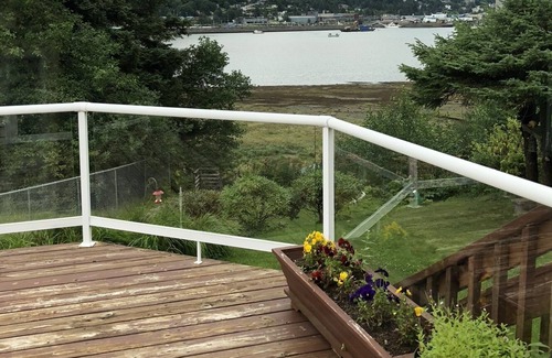 West Juneau House | Beach Front and Main floor Accessible