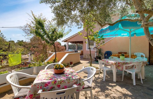 Punta Kriza Apartment | Beach front apartment in Punta Kriza