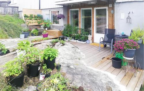 Oyslebo Apartment | Beach Front Apartment In Øyslebø