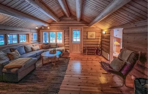 Dølemo House | Beach Front Home In Dølemo With Wifi