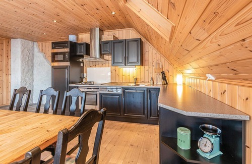 Sande House | Beach front home in Kvamsøy