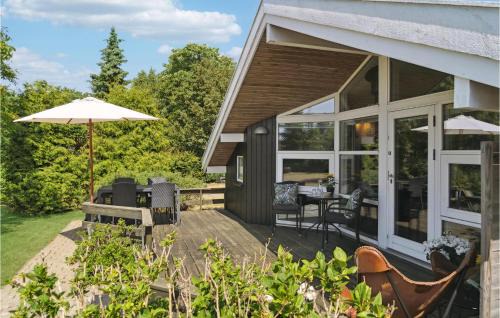 Mesinge House | Beach Front Home In Mesinge With Wifi